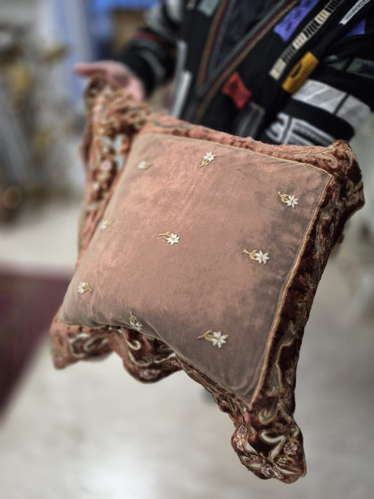 Cuscino Quadrato Con Ricami