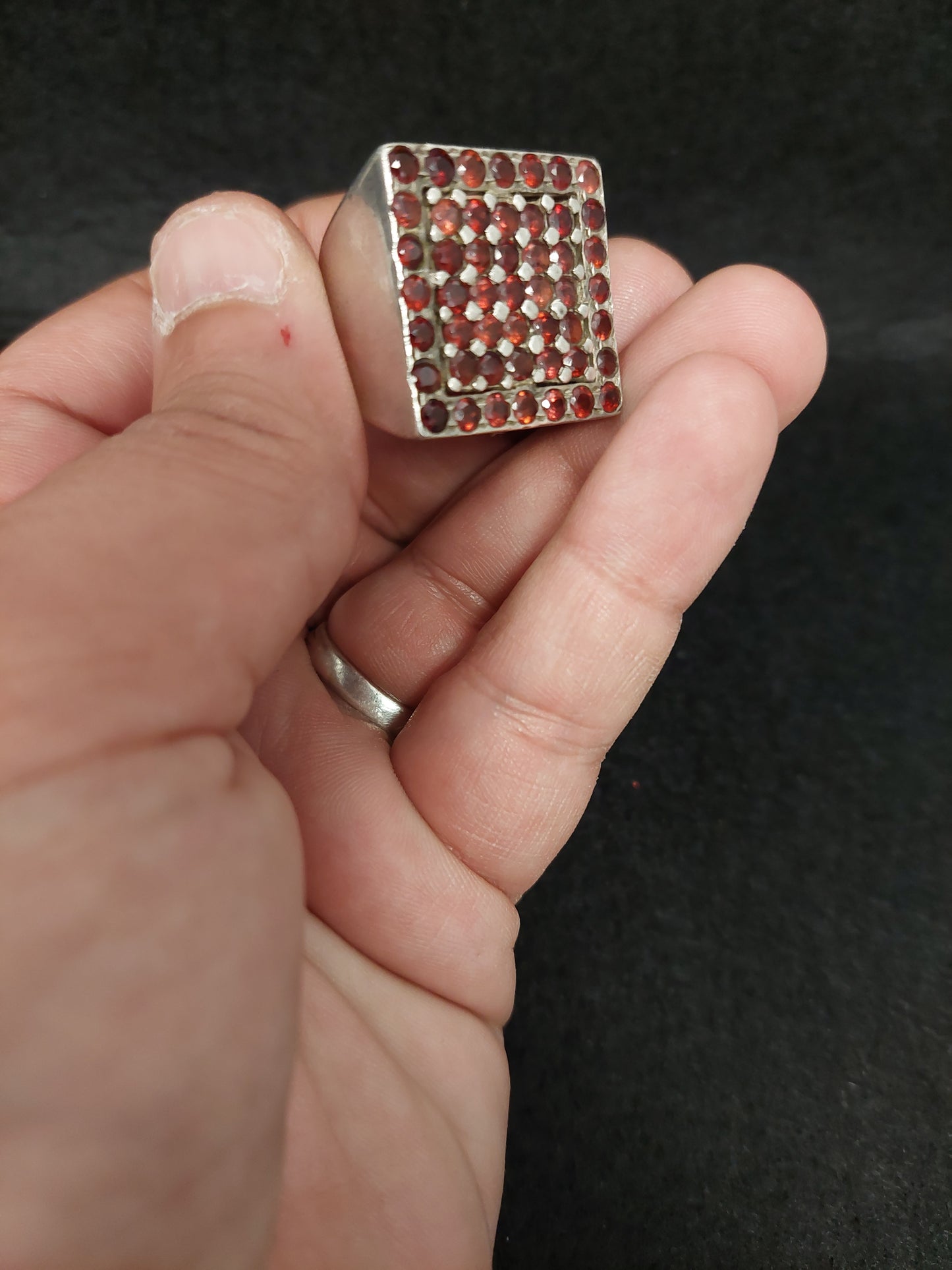 Anello Granati