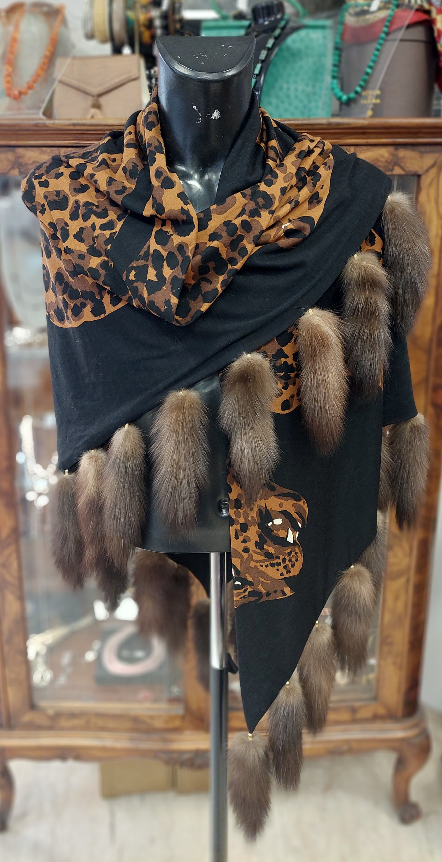 Mantella Carlo Tivioli