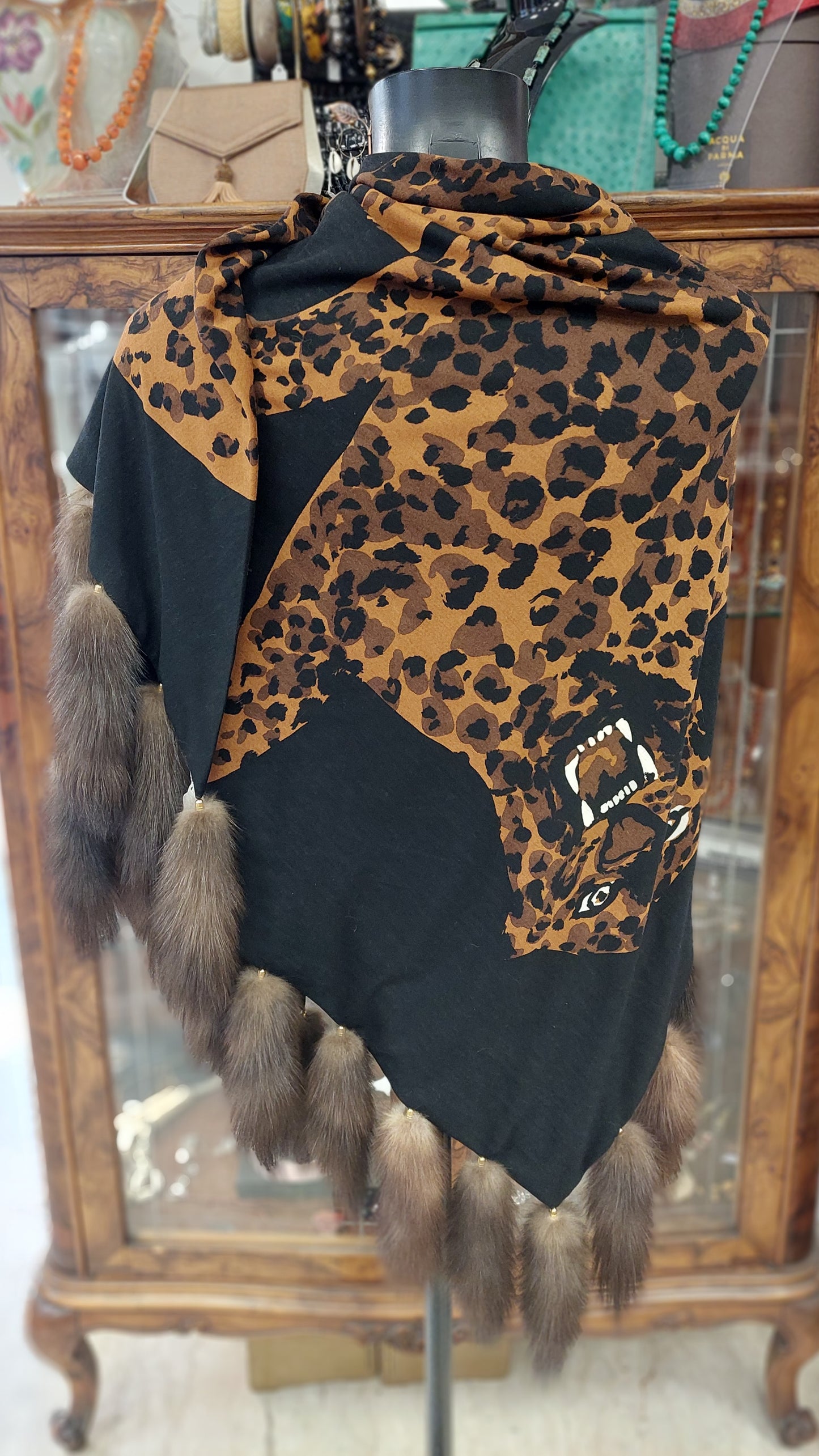 Mantella Carlo Tivioli